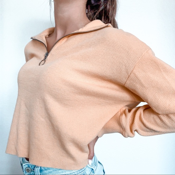 Hollister Sweaters - vintage yellow cropped waffle-knit tee